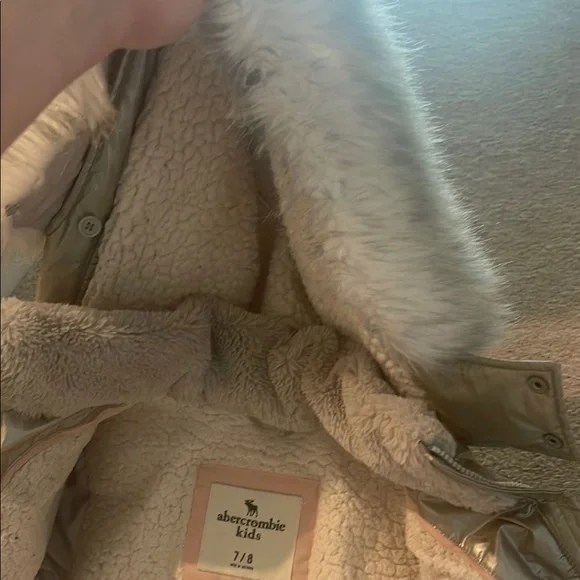 Kids Silver Puffer Jacket with Faux Fur Hood - Picture 3 of 8